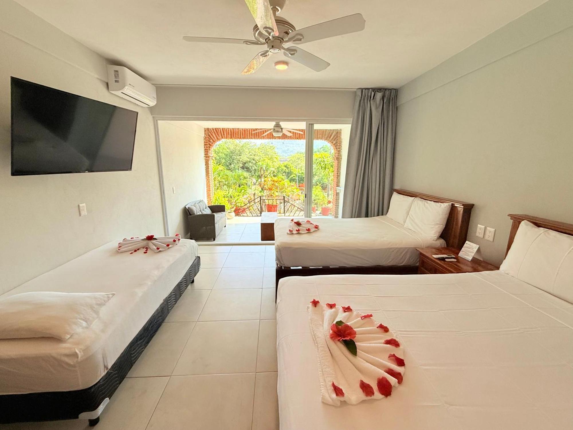 Hotel Villas Ema ซีฮัวตาเนโค ภายนอก รูปภาพ